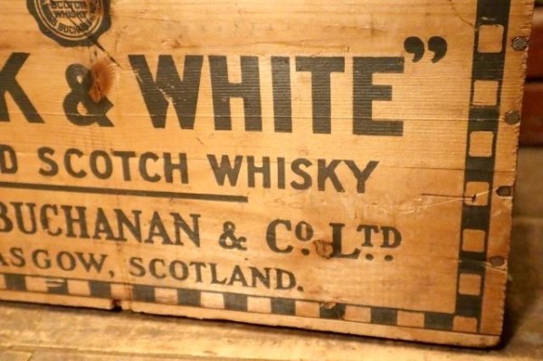 画像3: dp-240604-04 BLACK & WHITE SCOTCH WHISKY / Vintage Wood Box