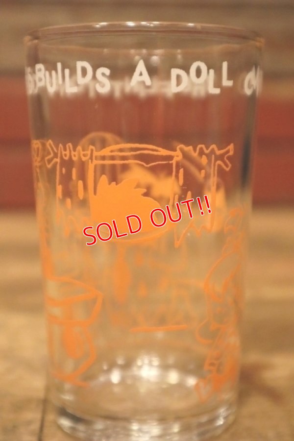 画像5: gs-240605-09 The Flintstones / Welch's 1960's Glass "FRED BUILDS A DOLL CAVE"