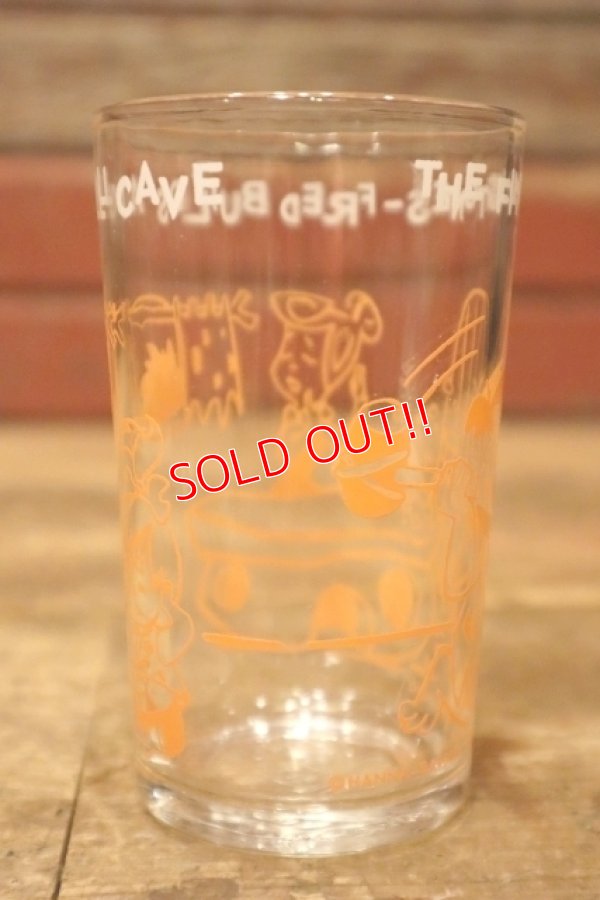 画像7: gs-240605-09 The Flintstones / Welch's 1960's Glass "FRED BUILDS A DOLL CAVE"