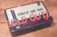 dp-240814-21 Johnson & Johnson / 1960's-1970's FIRST AID KIT BOX