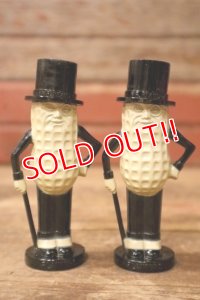 ct-240814-22 PLANTERS / MR.PEANUT 1960's Salt & Pepper Shaker