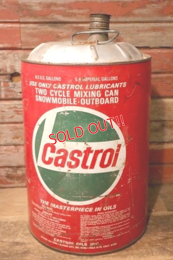 画像3: dp-240911-48 Castrol / 1970's〜 6.5 U.S. GALLONS OIL CAN