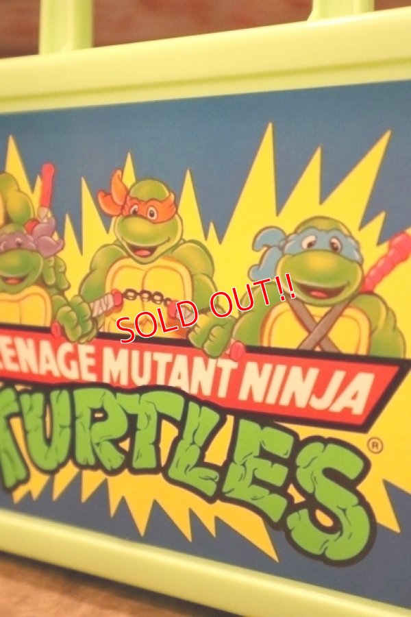 画像3: ct-241008-05 TEENAGE MUTANT NINJA TURTLES (TMNT) / 1990 Plastic Lunch Box
