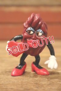 ct-241008-83 The California Raisins / 1988 PVC Figure "Valentine Woman"