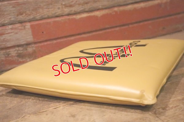 画像4: dp-241008-04 McDonald's / 1980's〜 Vinyl Cushion