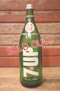 dk-066 7 Up / 1970's 32 FL.OZ. Bottle