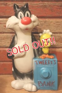 ct-241008-52 Sylvester & Tweety / 1972 Plastic Coin Bank