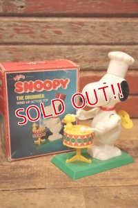 ct-240605-26 Snoopy / AVIVA 1970's Wind-Up Action Toy "Drummer" ※帽子パーツ違い