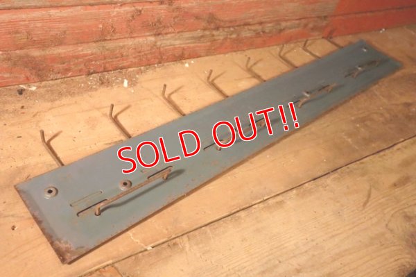 画像10: dp-241225-10 Raybestos 1950's FAN-BELTS RADIATOR HOSE Metal Hook Rack