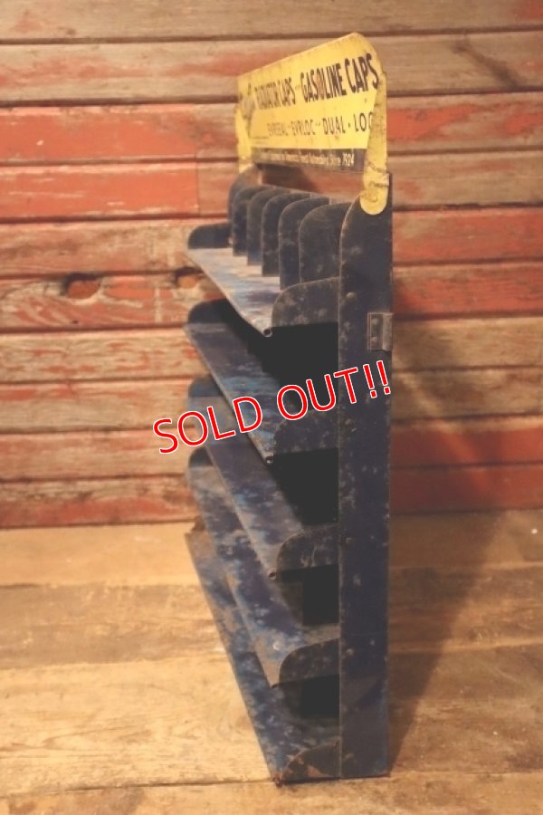 画像9: dp-241225-11 Stant 1950's RADIATOR CAPS GASOLINE CAPS Metal Rack