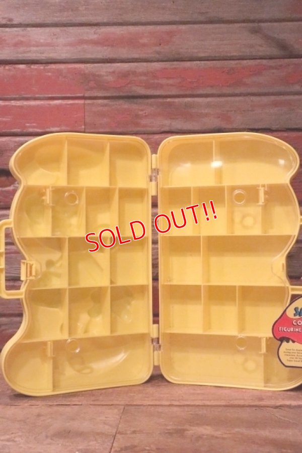 画像9: ct-241008-67 Smurf / 1983 Collector's Figurine Carrying Case