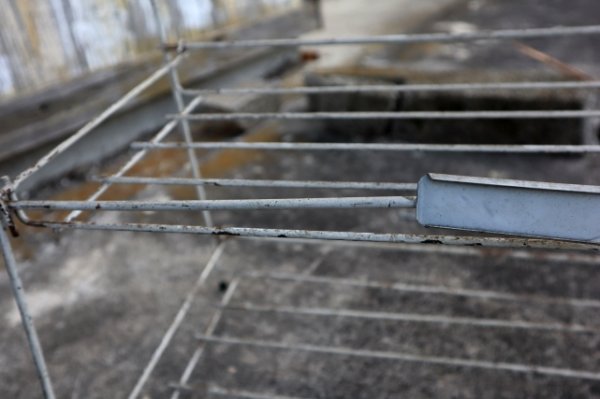 画像12: dp-240911-70 Unknown "TAKE AN Eagle PLAYBALL HOME" Wire Rack