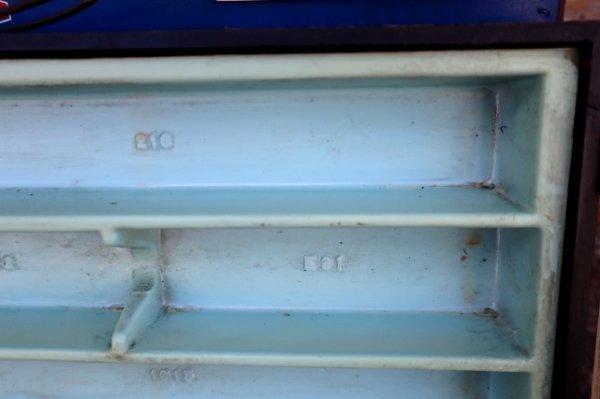 画像6: dp-240508-76 EVEREADY / 1960's Batteries Display & Tester