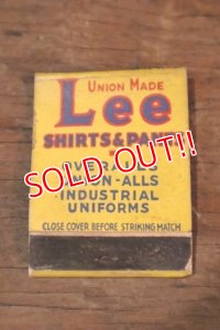 dp-250205-77 Lee 1940's-1950's Match Book