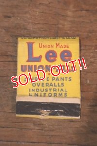 dp-250205-77 Lee 1940's-1950's Match Book