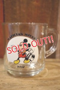 ct-250205-13 Mickey Mouse / Anchor Hocking 1970's Mug "MAGICIAN MICKEY"
