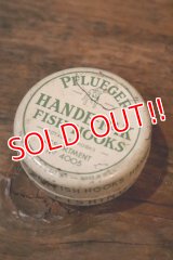 ct-250205-78 PFLUEGER HANDE-PAL FISH HOOKS 1950's TIN CASE