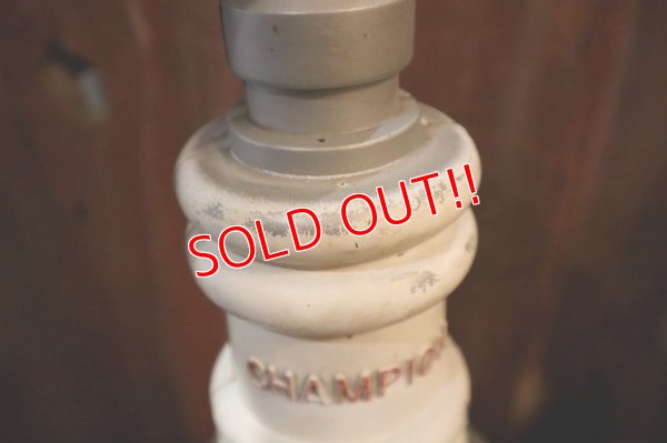 画像7: dp-250205-93 CHAMPION SPARK PLUGS 1960's PLASTIC DISPLAY