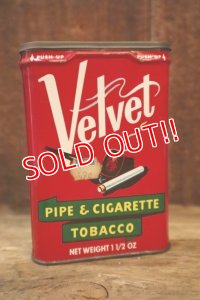 dp-250320-10 Velvet / 1960's Pipe & Cigarette Tobacco Can