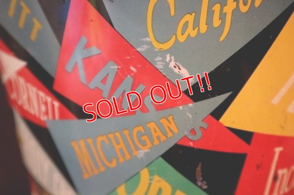 画像8: dp-250319-05 HARVELL 1950's-1960's College Pennant Trash Can