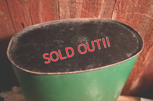 画像10: dp-250404-09 WEIBRO CORP 1970's Sports Themed Metal Trash Can