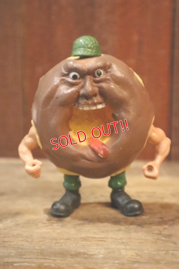 画像1: ct-250319-43 MATTEL 1988 FOOD FIGHTERS "MAJOR MUNCH" Action Figure 