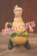 ct-250319-39 MATTEL 1988 FOOD FIGHTERS "LIEUTENANT LEGG" Action Figure 