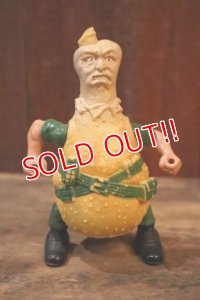 ct-250319-39 MATTEL 1988 FOOD FIGHTERS "LIEUTENANT LEGG" Action Figure 