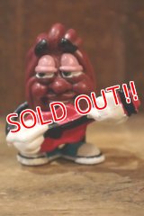 ct-250404-14 The California Raisins / 1988 PVC Figure "Red Guitar Player"