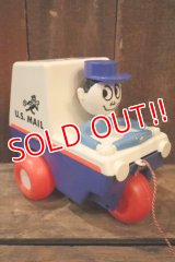 ct-250317-01 MR. ZIP / KUSAN'S 1960's Action Pull Toy