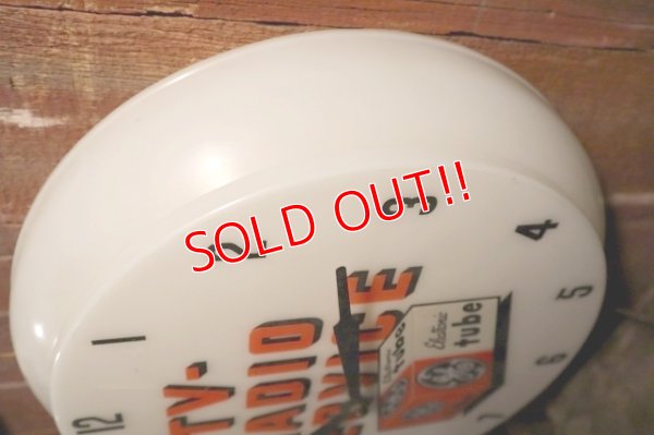 画像9: dp-250404-08 GENERAL ELECTRIC 1950's TV - RADIO SERVIVE Lighted Sign Clock