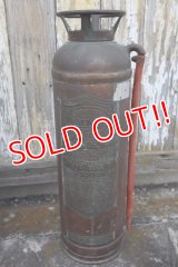 dp-250401-12 GENERAL QUICK AID 1940's-1950's Metal Fire Extinguisher