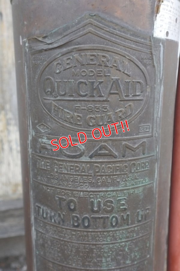 画像2: dp-250401-12 GENERAL QUICK AID 1940's-1950's Metal Fire Extinguisher