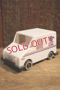dp-250319-27 U.S. MAIL TRUCK 1990's STAMP DISPENSER