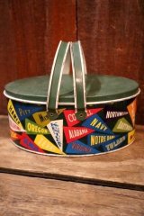 dp-250404-01 THE OHIO ART CO. 1950's-1960's COLLEGE PENNANTS TIN BOX