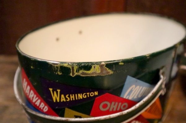 画像9: dp-250404-01 THE OHIO ART CO. 1950's-1960's COLLEGE PENNANTS TIN BOX