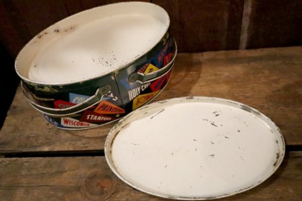 画像7: dp-250404-01 THE OHIO ART CO. 1950's-1960's COLLEGE PENNANTS TIN BOX