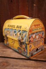 ct-250404-36 Walt Disney's / Aladdin 1960's School Bus Lunch Box