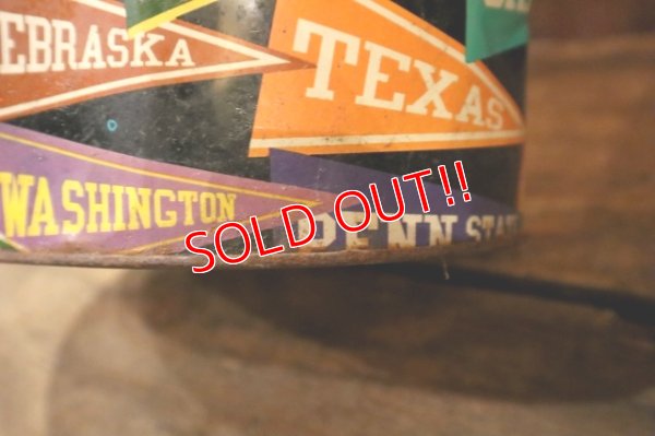 画像7: dp-250404-02 Decoware 1950's-1960's COLLEGE PENNANTS TIN BOX