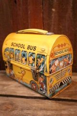ct-250406-02 Walt Disney's / Aladdin 1960's School Bus Lunch Box