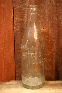 dk-091 PURE BOTTLED SODAS "PROPERTY OF COCA-COLA  BOBTTLING CO. 1920's-1930's 7 FL. OZ. Bottle