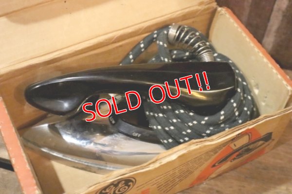 画像13: dp-250320-25 GENERAL ELECTRIC 1960's PORTABLE SPRAY SYSTEM AND DRY IRON