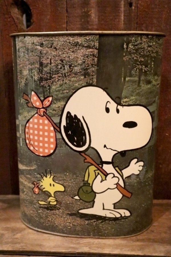 画像1: ct-250205-77 Snoopy & Charlie Brown / CHEINCO 1960's-1970's Trash Box
