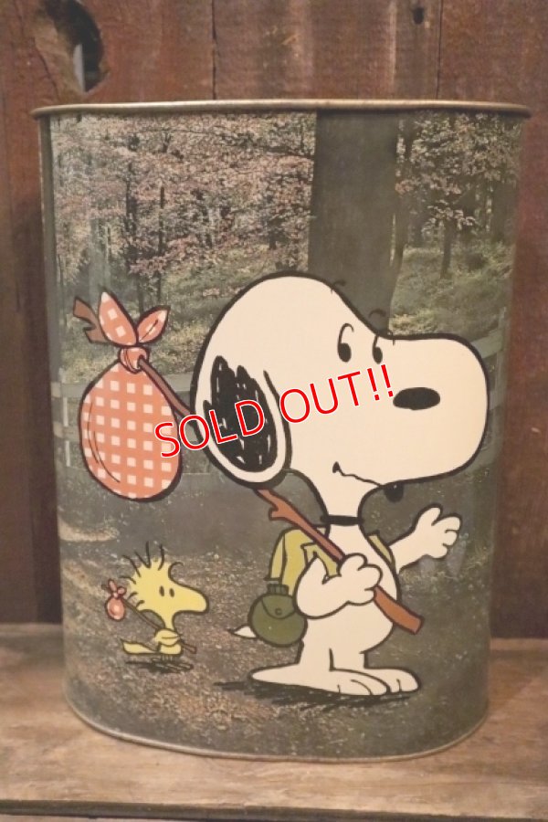 画像1: ct-250205-77 Snoopy & Charlie Brown / CHEINCO 1960's-1970's Trash Box