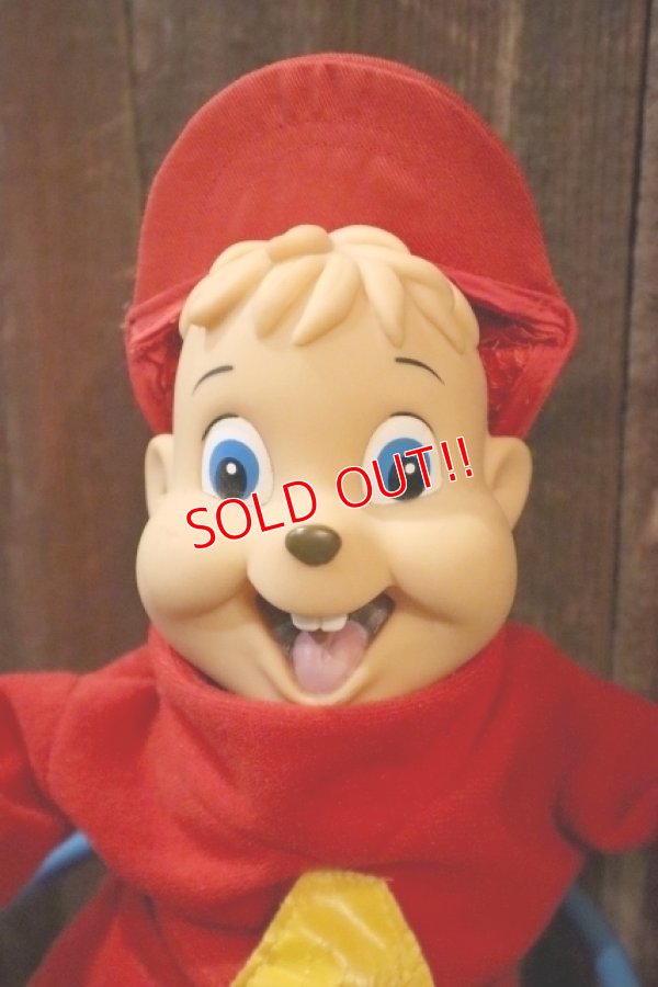 画像2: ct-250404-44 Alvin and the Chipmunks / 2004 Hula Hula Singing Alvin Doll