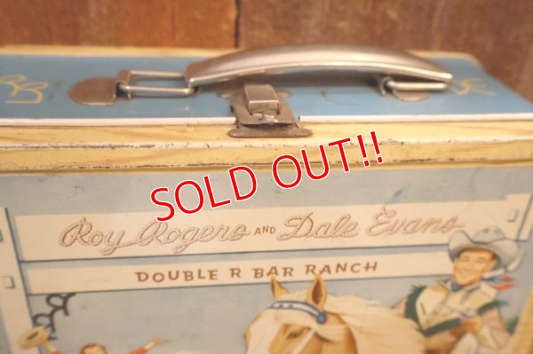 画像4: ct-250618-07 Roy Rogers and Dale Evans / American Thermos 1952 Metal Lunch Box