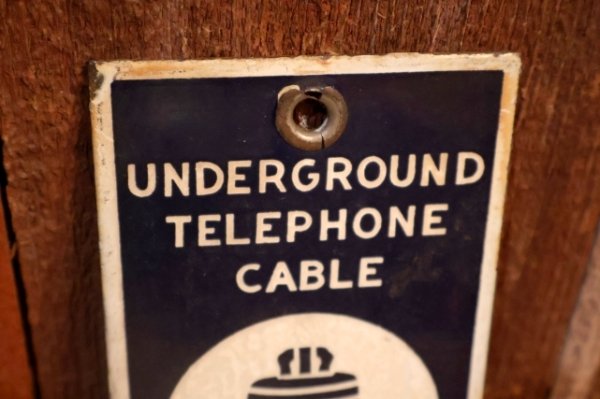 画像2: dp-250701-11 BELL SYSTEM UNDERGROUND TELEPHONE CABLE Enamel Plate Sign