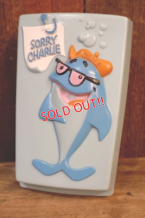 画像1: ct-250618-07 StarKist / Charlie Tuna 1970's Transistor Radio