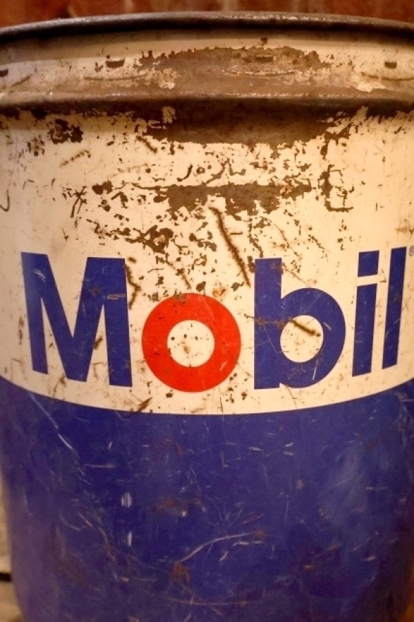 画像2: dp-250618-65 Mobil 1970's 5 U.S. GALLONS GREASE CAN