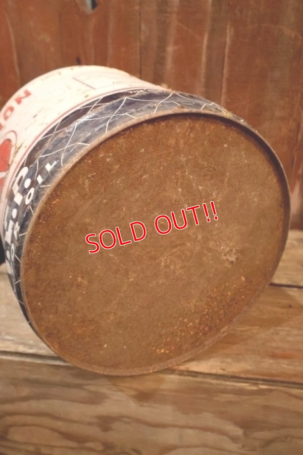 画像10: dp-250618-69 MARATHON V.E.P. 1960's 5 U.S. GALLONS MOTOR OIL CAN